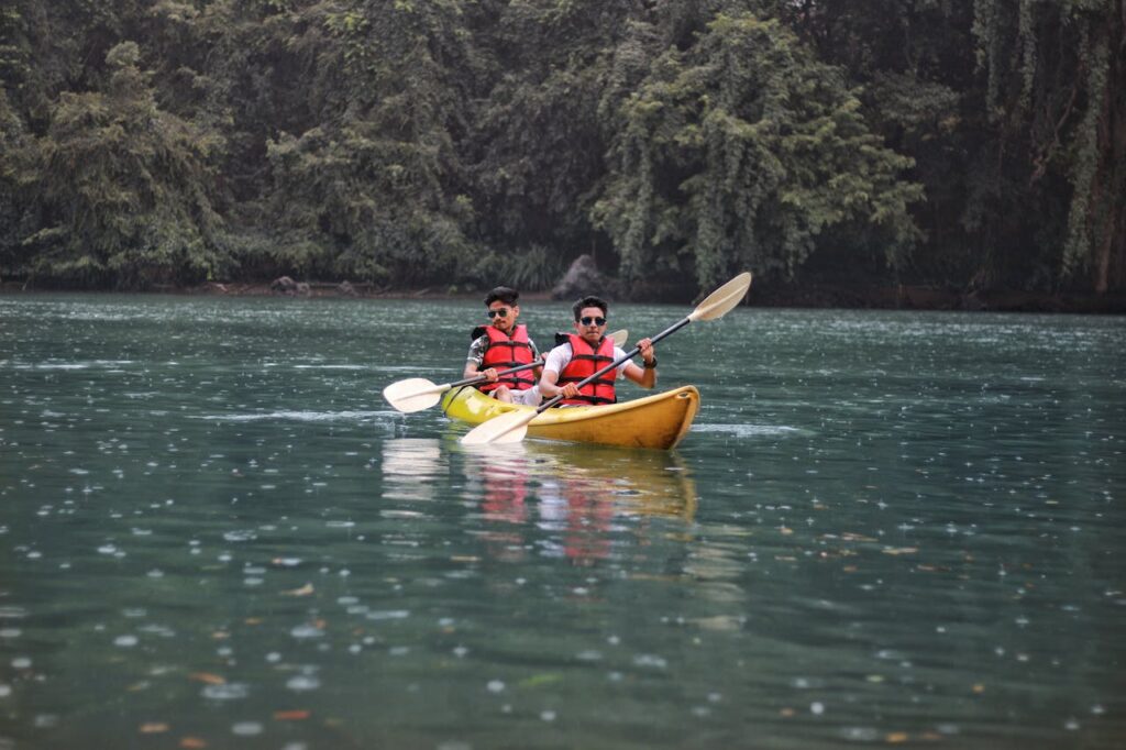 pexels-shivkumarsd-1522344 Kayaking